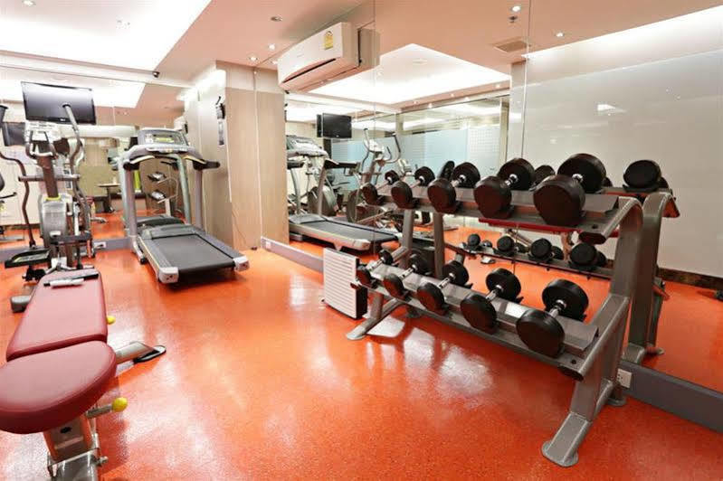 V Residence Serviced Apartment Банкок Екстериор снимка